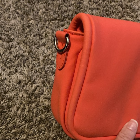 4/$19 🎆 Freedom sale!! Coral Universal Thread Small Clutch or Crossbody - Picture 9 of 10